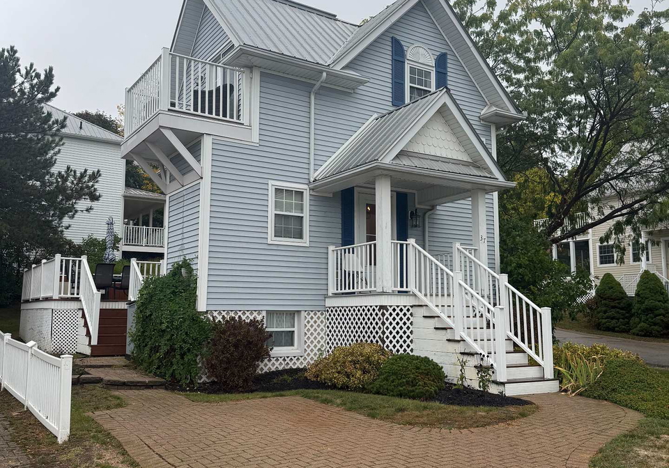 37-newport-beach-boulevard-fort-erie-ontario-x12458179