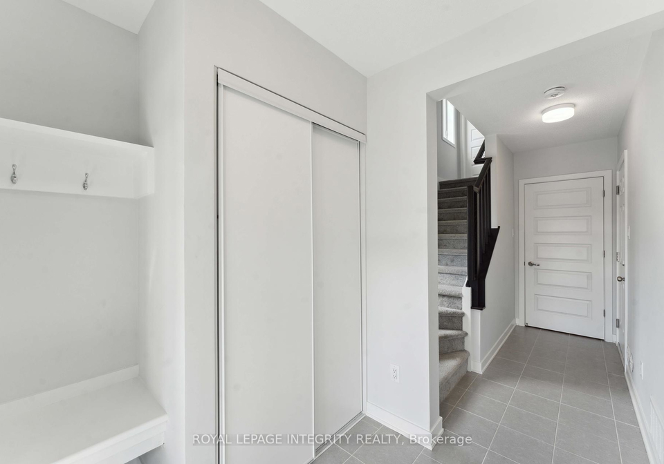 571-woven-pvt-private-ottawa-ontario-x12458342