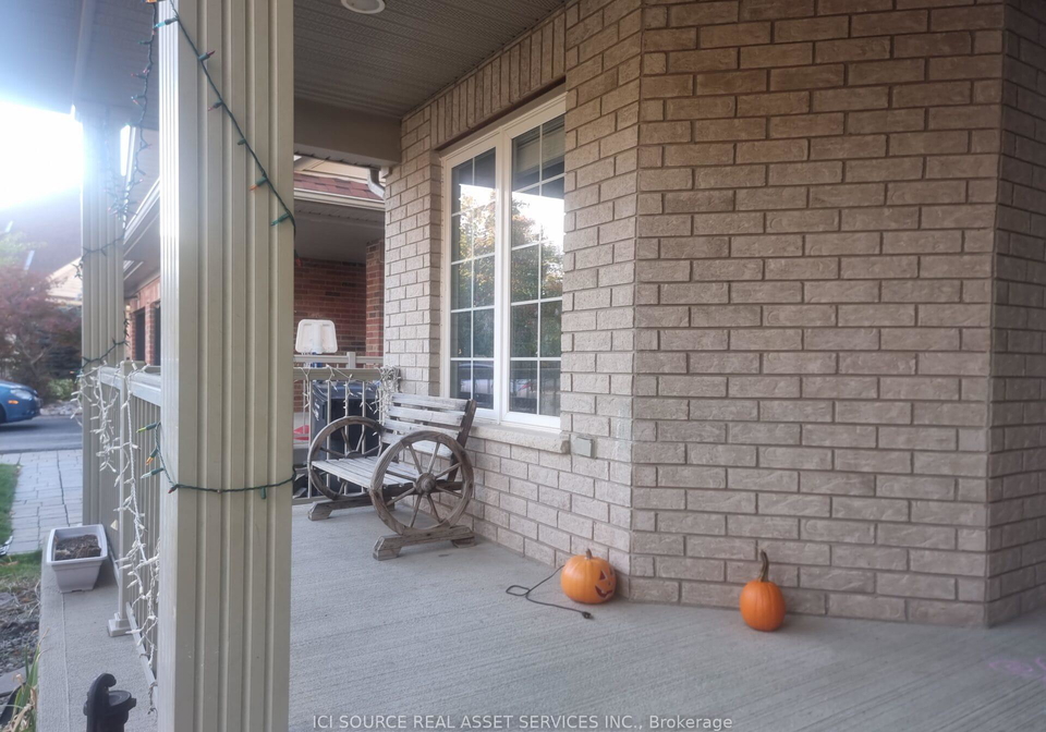 136-mcarthur-crescent-guelph-ontario-x12458343