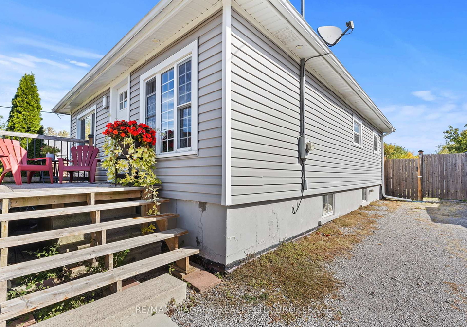 35-leeper-street-st-catharines-ontario-x12458409