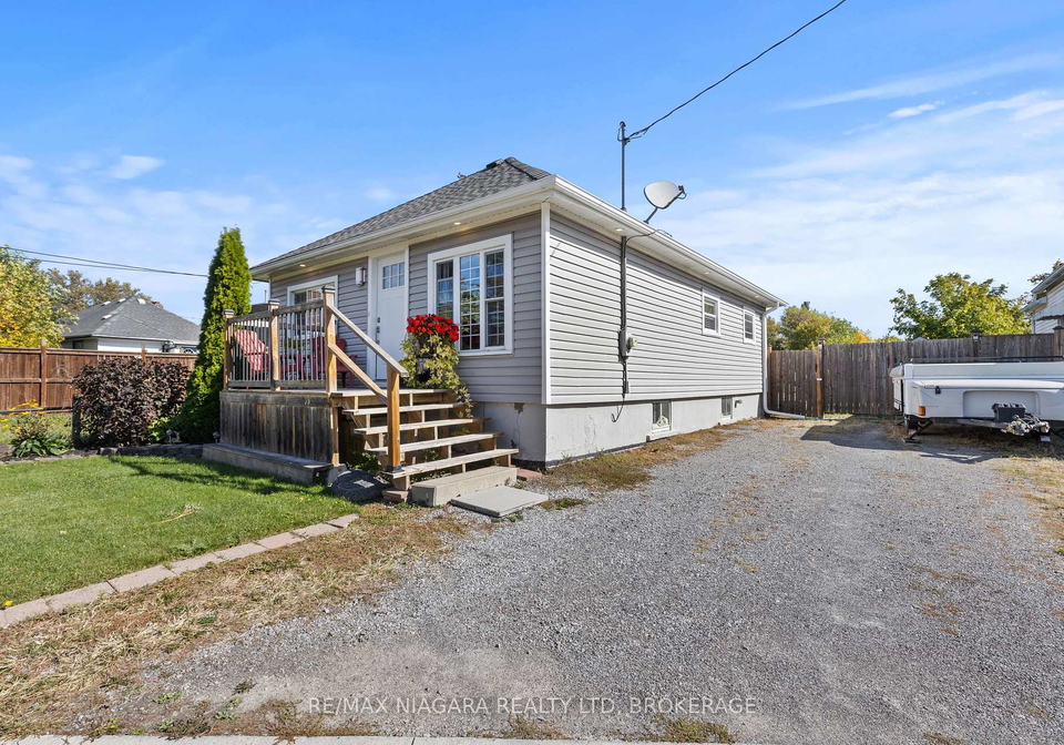 35-leeper-street-st-catharines-ontario-x12458409