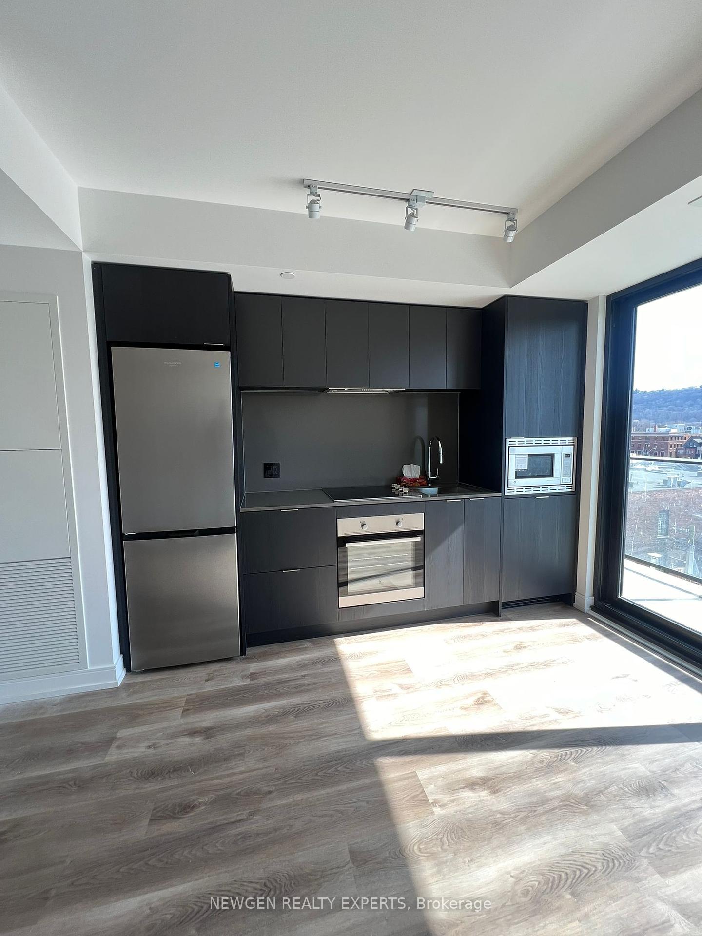 1-jarvis-street-hamilton-ontario-x12458463
