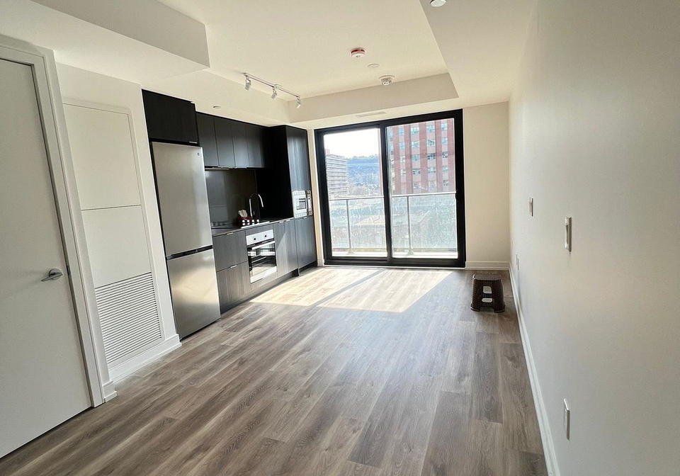 1-jarvis-street-hamilton-ontario-x12458463
