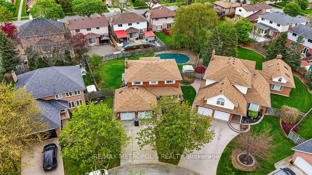 21-walters-court-st-catharines-ontario-x12458613
