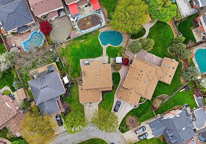 21-walters-court-st-catharines-ontario-x12458613