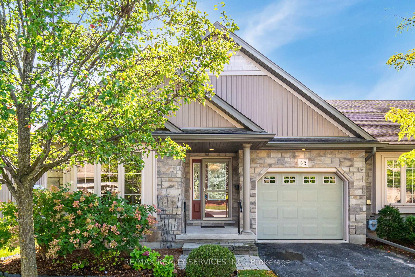 43-rose-glen-crescent-niagara-on-the-lake-ontario-x12458650
