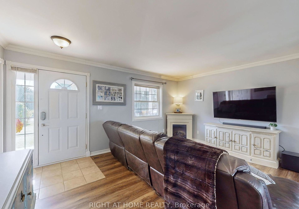 1876-12th-line-selwyn-ontario-x12458978