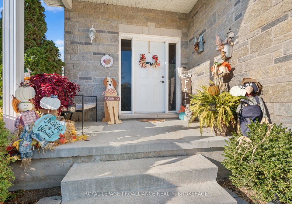 163-kildare-avenue-loyalist-ontario-x12458997