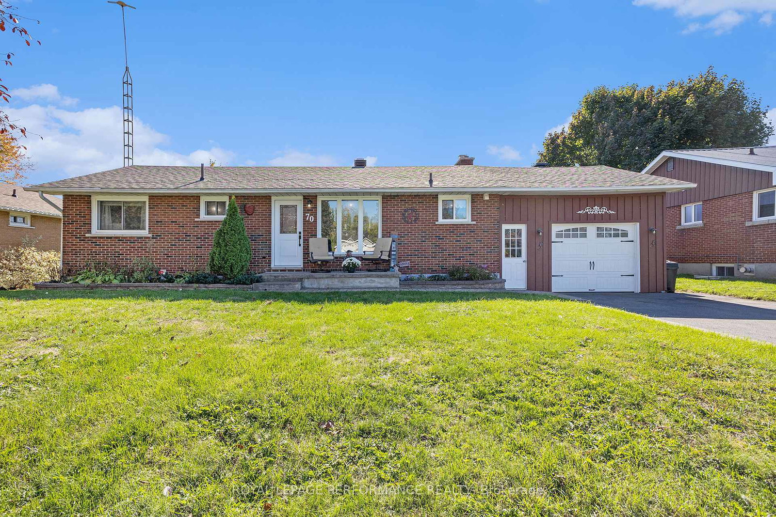 70-st-lawrence-street-south-stormont-ontario-x12459302
