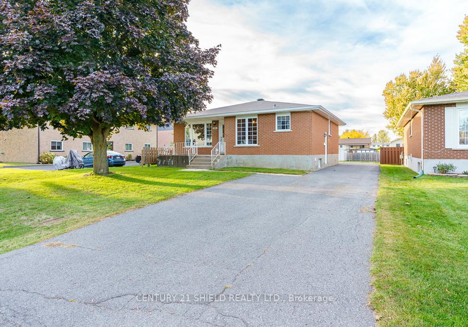 105-athlone-drive-cornwall-ontario-x12459325