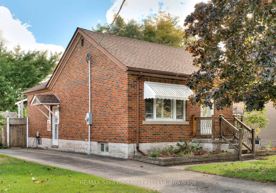 42-boehmer-street-kitchener-ontario-x12459598