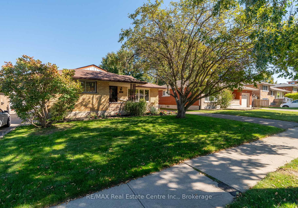 352-vanier-drive-kitchener-ontario-x12459667