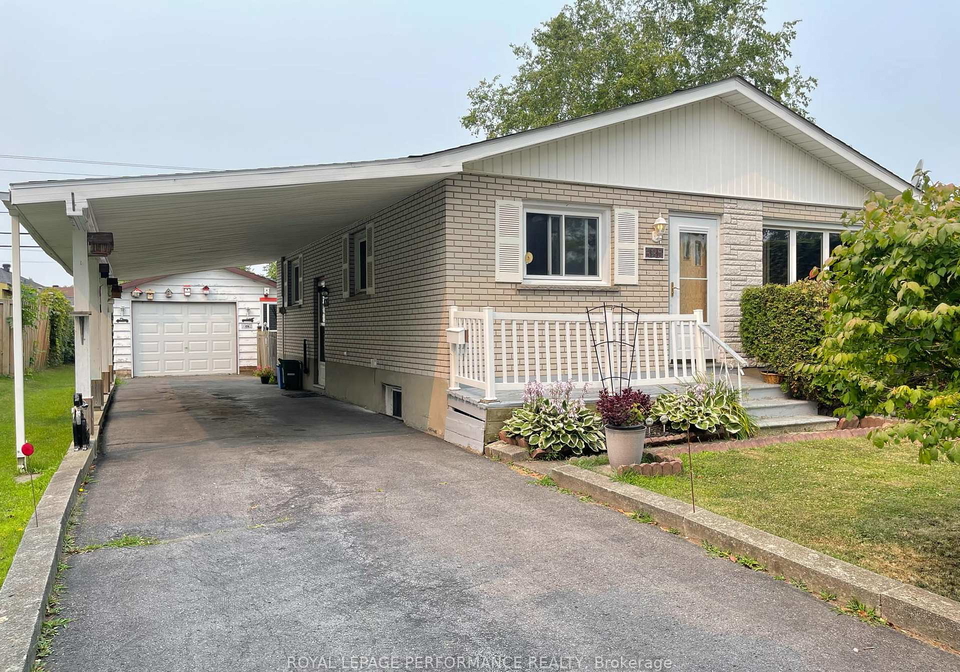 635-hamilton-crescent-e-cornwall-ontario-x12459846