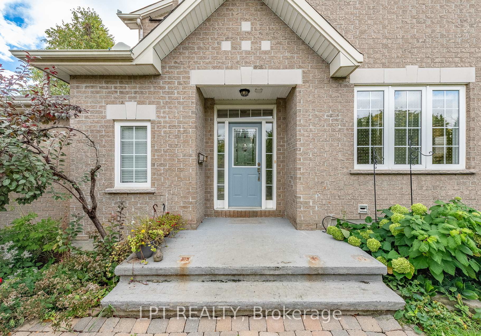 805-schooner-crescent-ottawa-ontario-x12459949