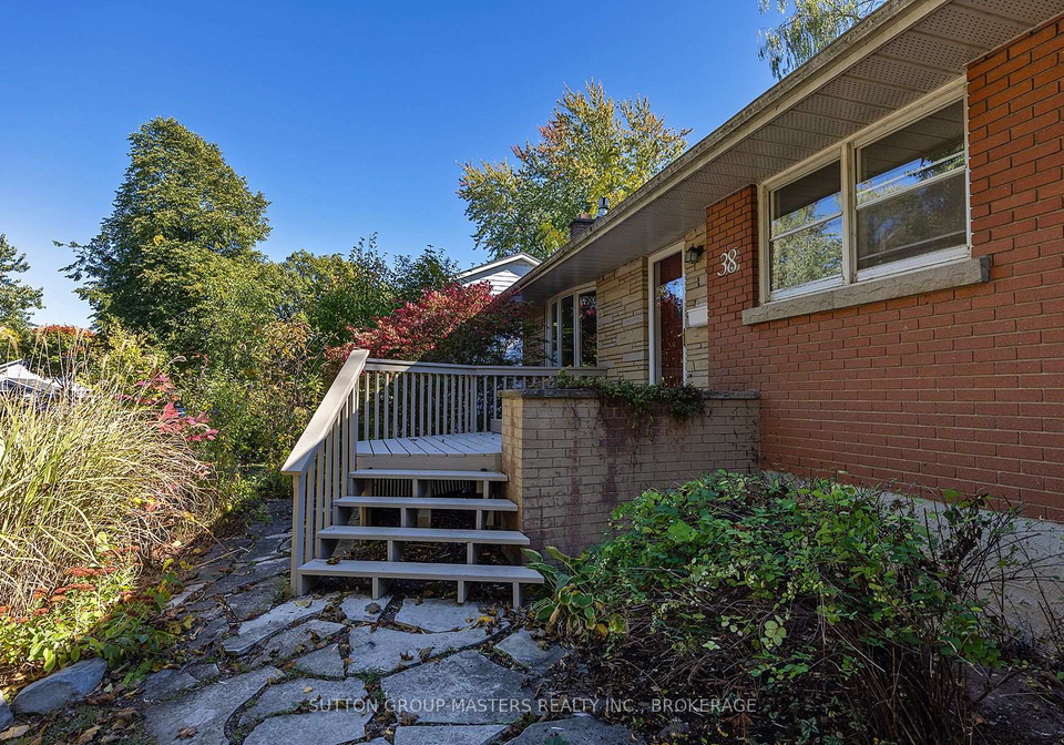 38-watts-crescent-kingston-ontario-x12460099