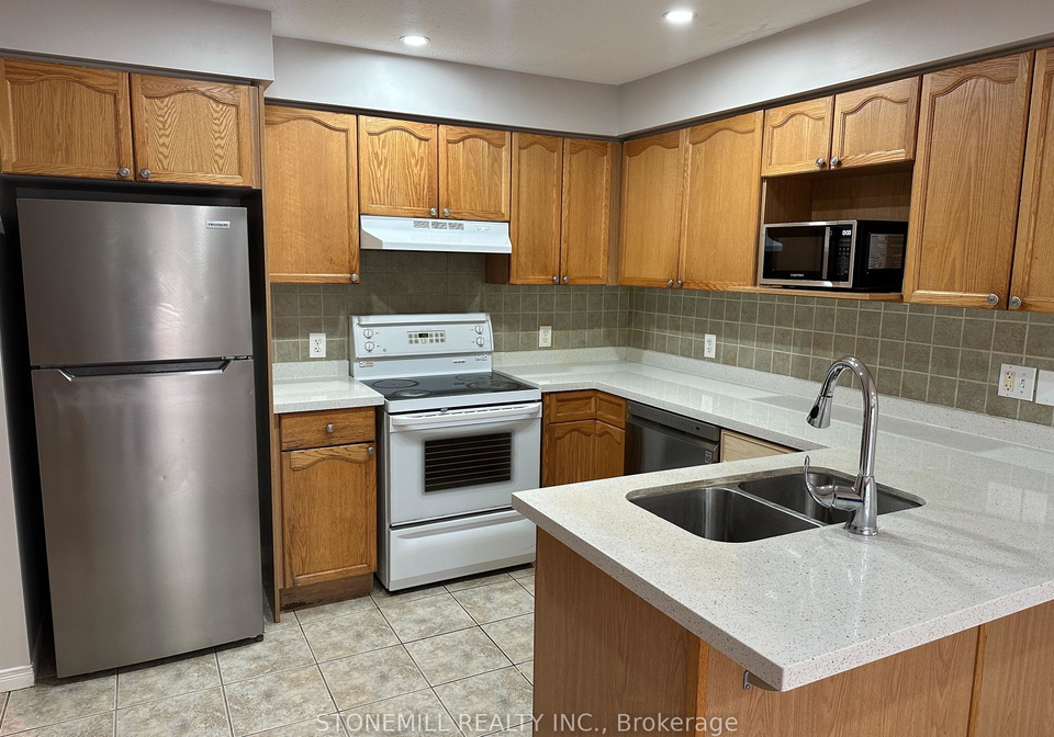 31-schroder-crescent-guelph-ontario-x12460124