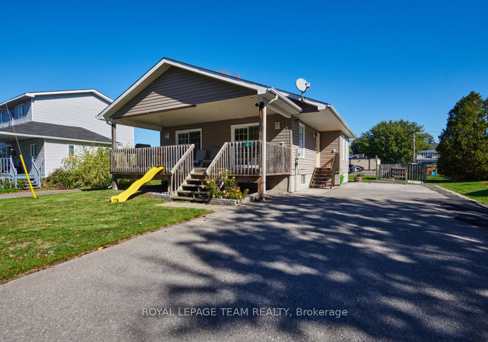 6-george-street-north-stormont-ontario-x12460132