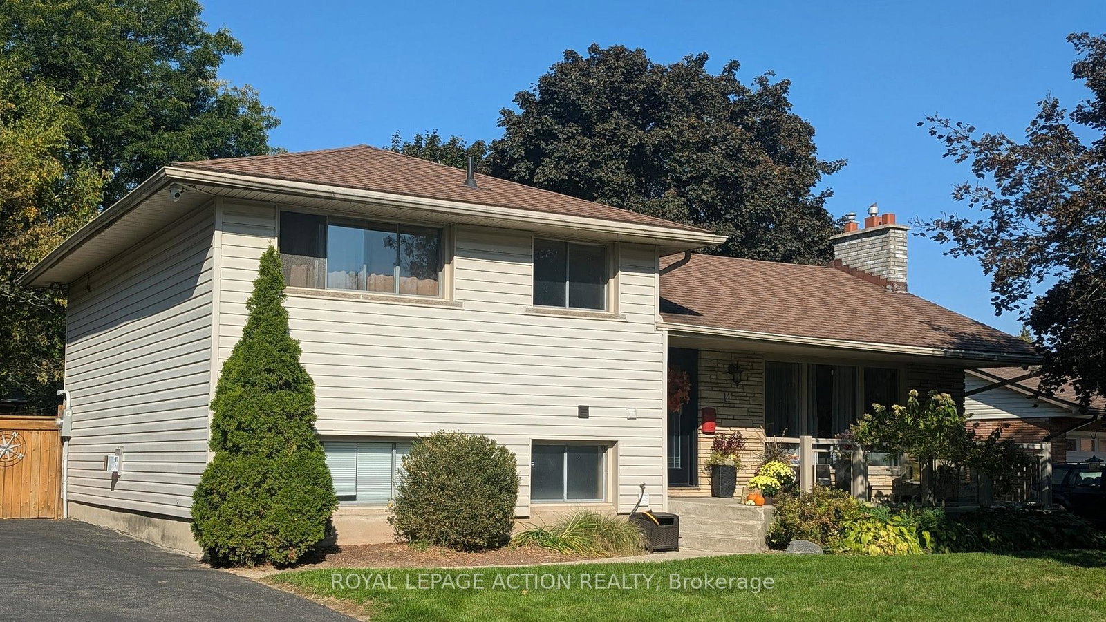 14-meadow-road-brantford-ontario-x12460573