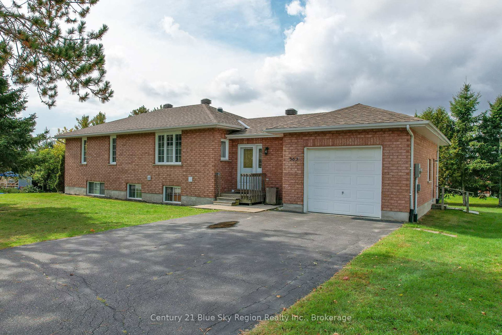 363-main-street-powassan-ontario-x12460580
