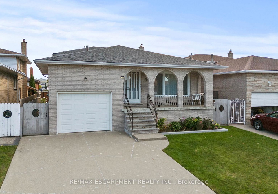 48-village-drive-hamilton-ontario-x12460673