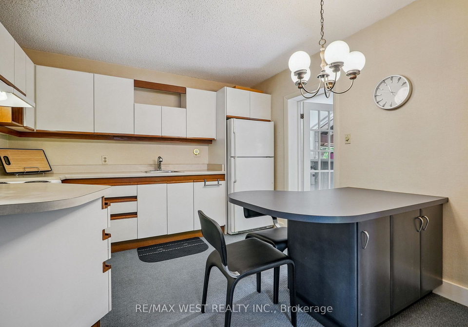 57-east-36th-street-hamilton-ontario-x12460784