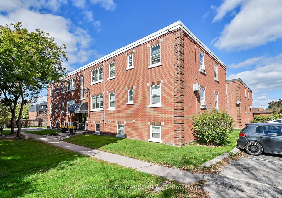 5-applewood-avenue-hamilton-ontario-x12460939