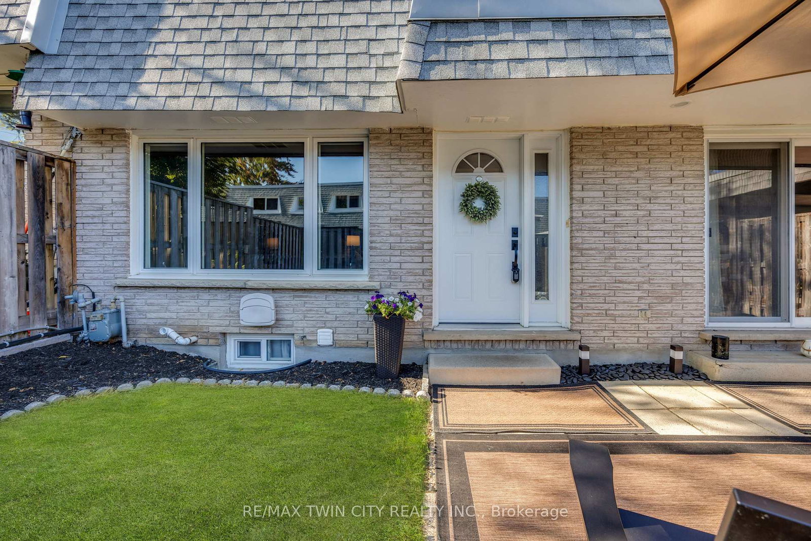 14-williamsburg-road-kitchener-ontario-x12461067