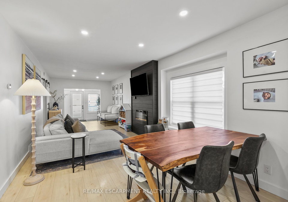 42-garside-avenue-n-hamilton-ontario-x12461070