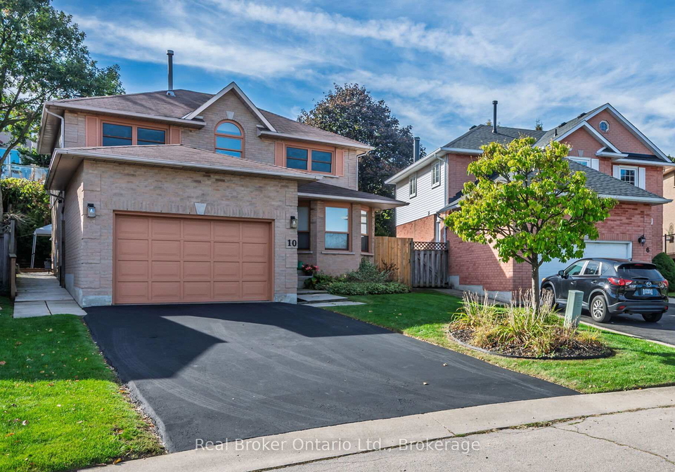10-avonbridge-court-hamilton-ontario-x12461131