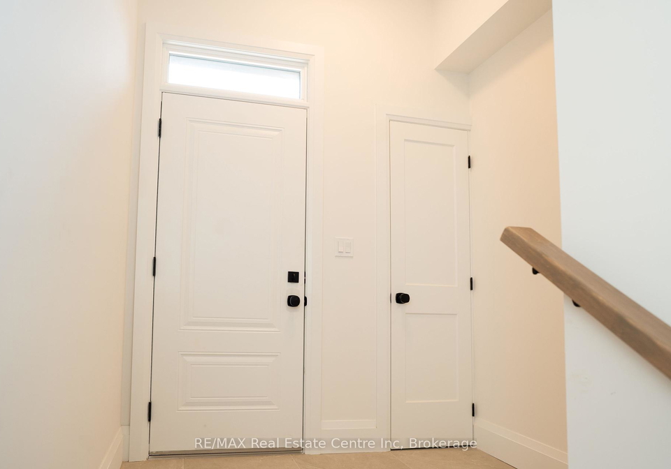22-neeve-street-guelph-ontario-x12461216