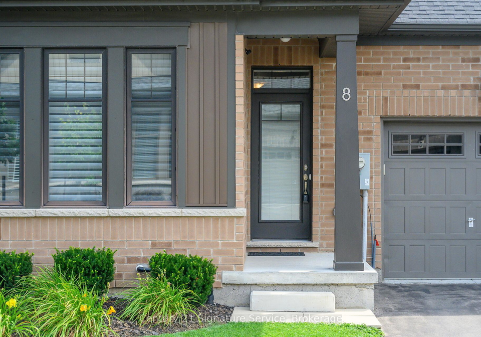 8-cosmopolitan-common-e-st-catharines-ontario-x12461351