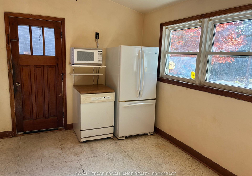 47-henry-crescent-loyalist-ontario-x12461492