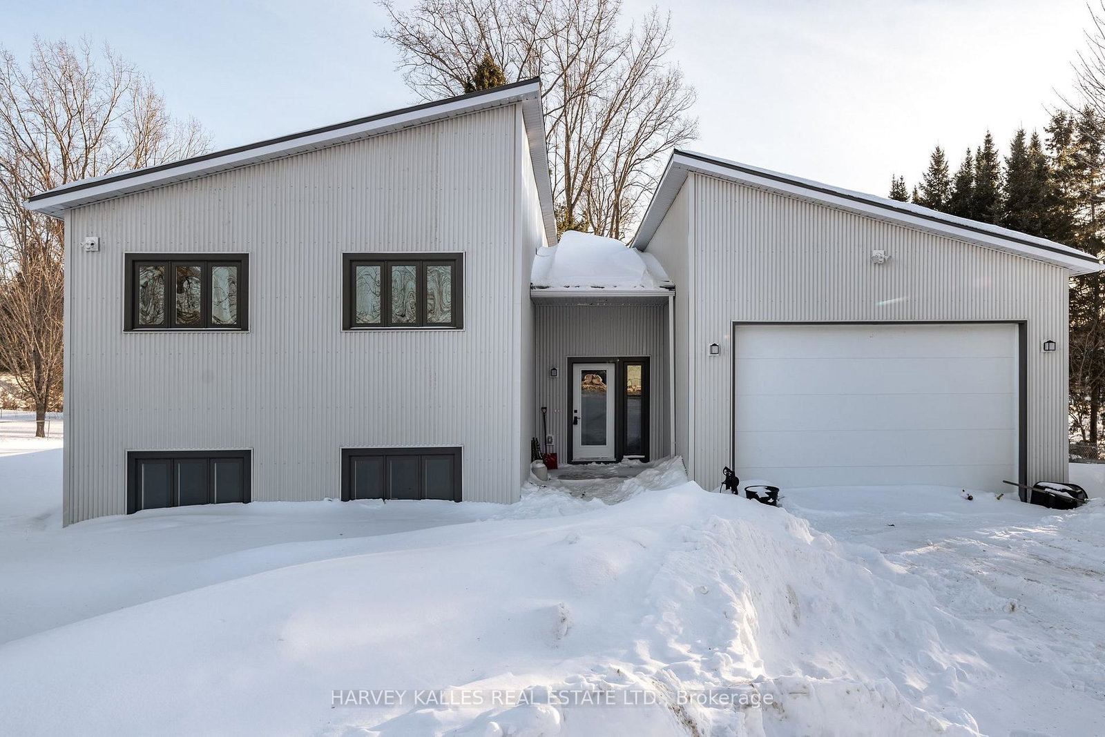 55-county-road-1-prince-edward-county-ontario-x12461530