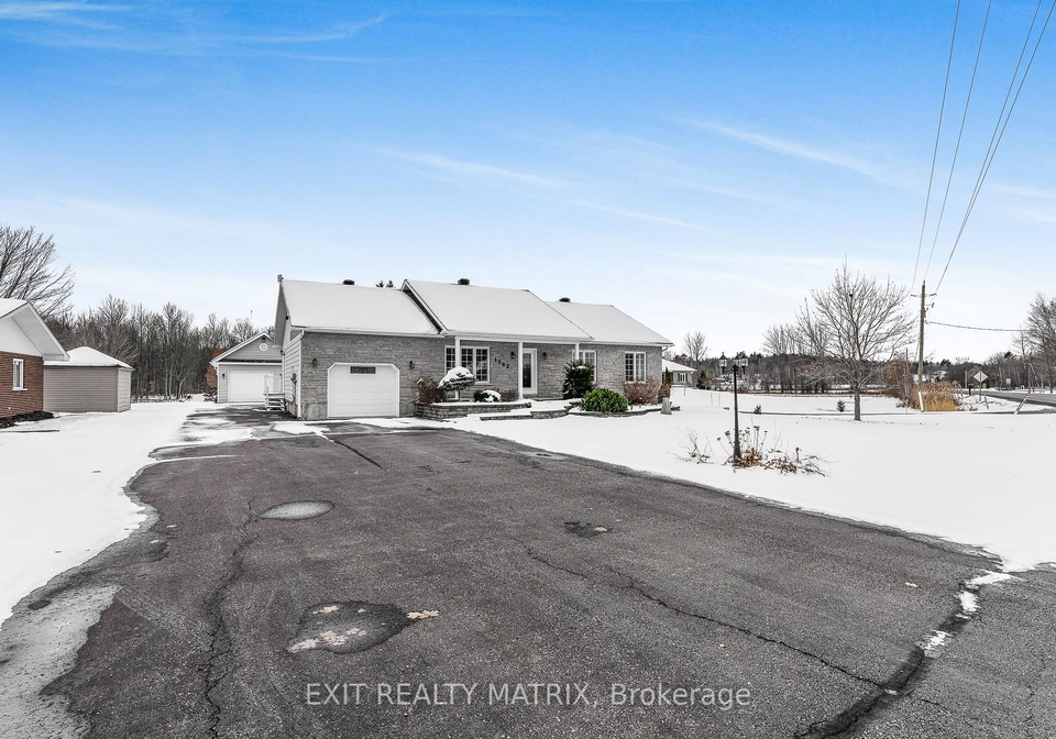 1582-sandy-hill-road-champlain-ontario-x12462315