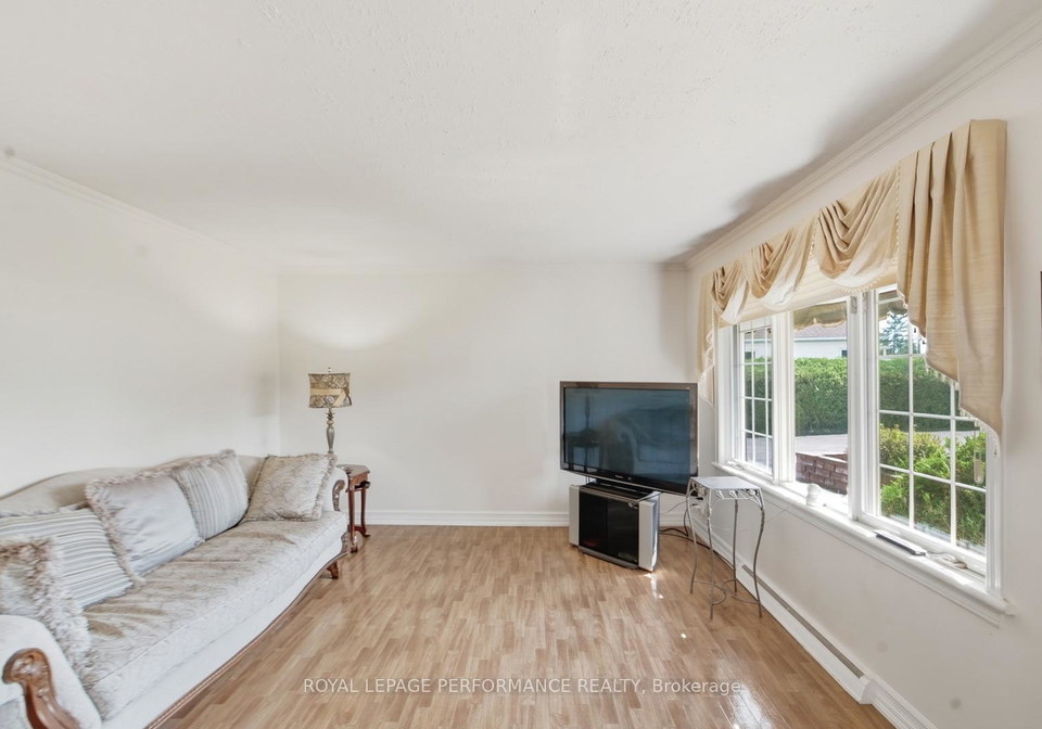 50-front-road-w-champlain-ontario-x12462425
