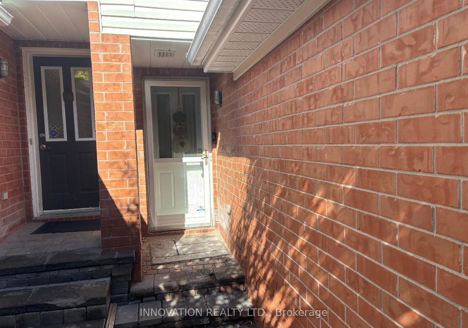 5-festive-private-ottawa-ontario-x12462899