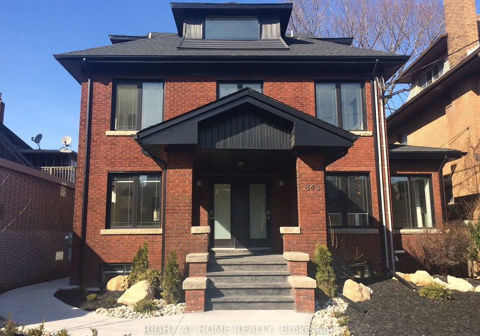 843-main-street-e-hamilton-ontario-x12463172