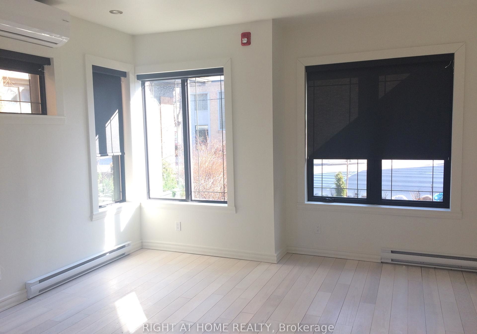 843-main-street-e-hamilton-ontario-x12463172