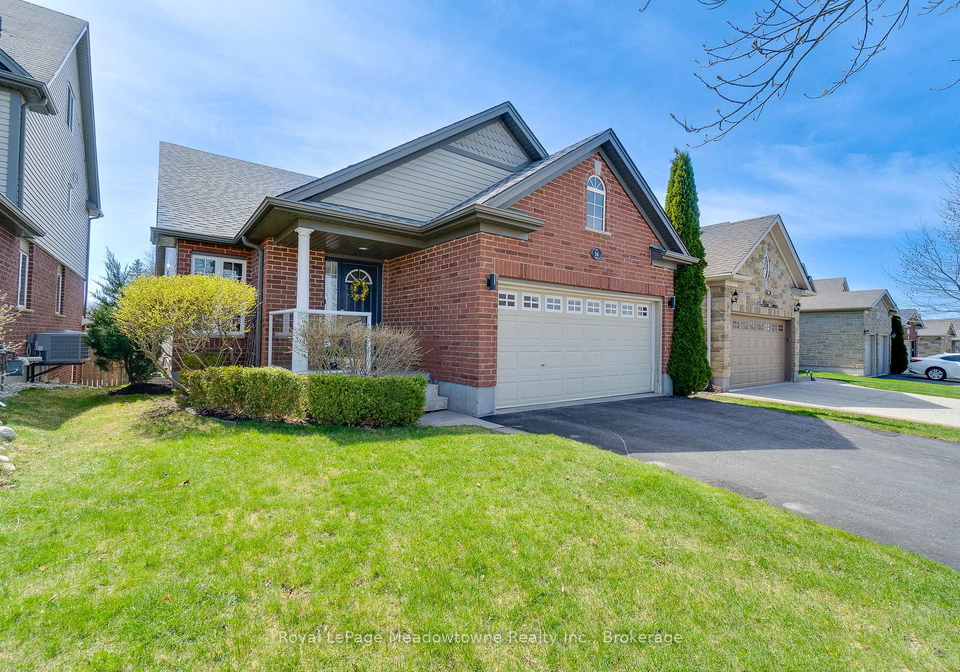 14-atto-drive-guelph-ontario-x12463311