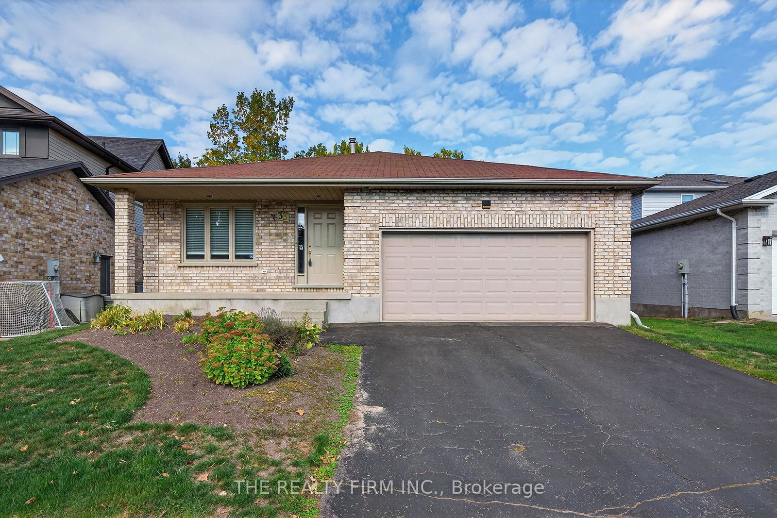 33-stoneycreek-crescent-london-north-ontario-x12463643