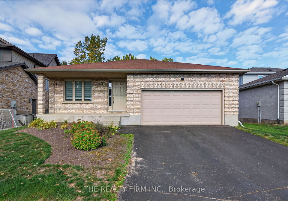 33-stoneycreek-crescent-london-north-ontario-x12463643