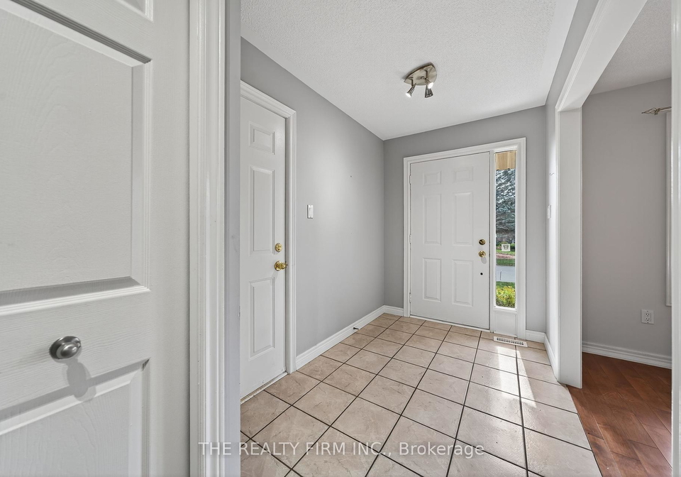 33-stoneycreek-crescent-london-north-ontario-x12463643