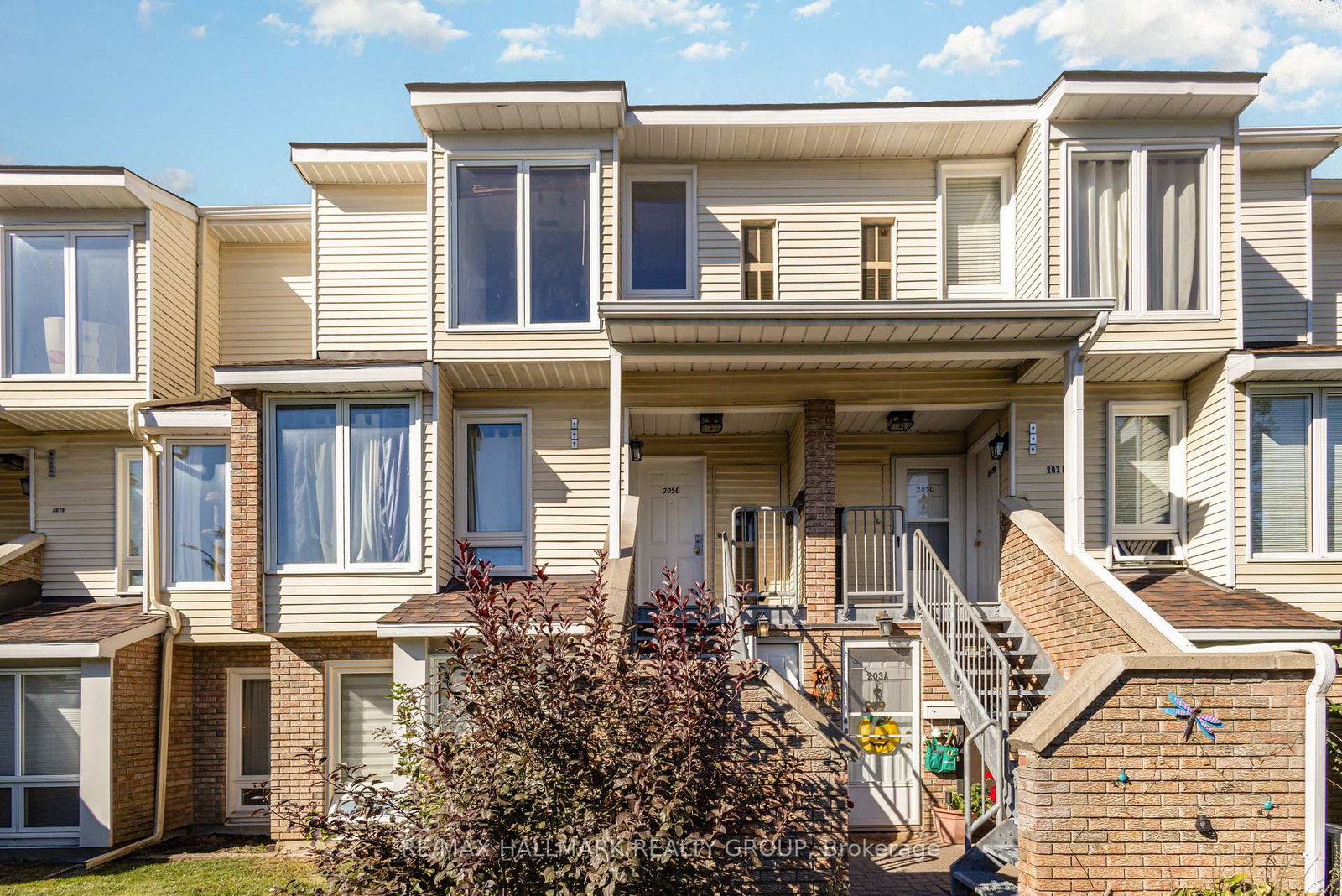 205-woodfield-drive-tanglewood-grenfell-glen-pineglen-ottawa-ontario-x12463713