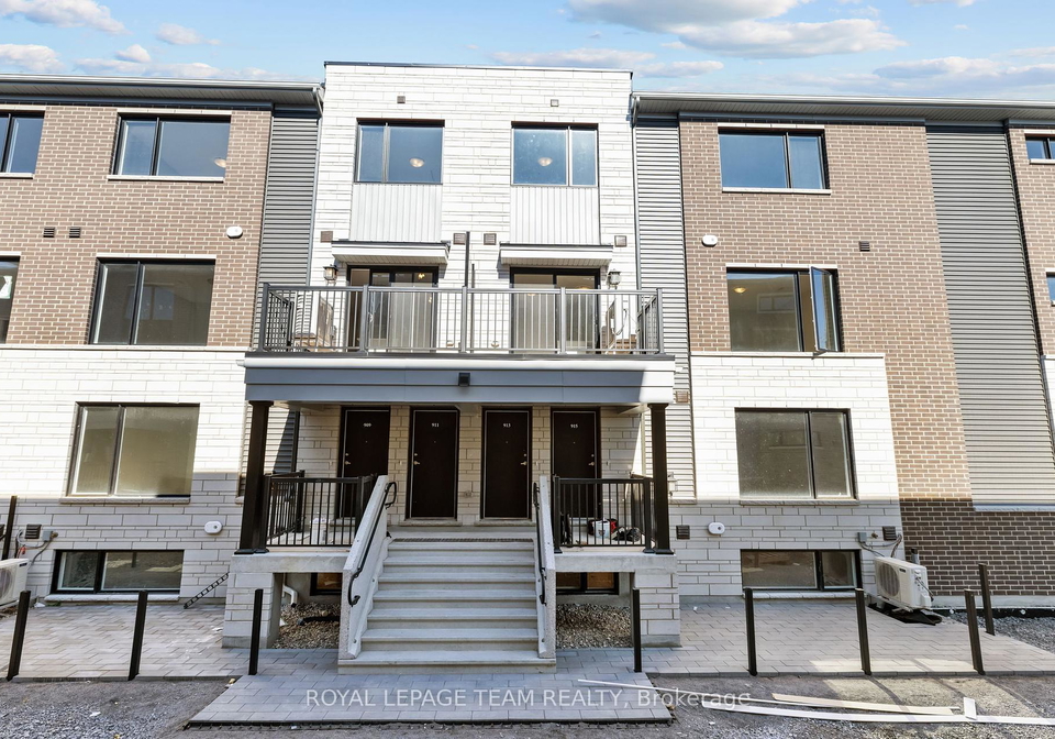 913-creekway-private-kanata-ontario-x12464045