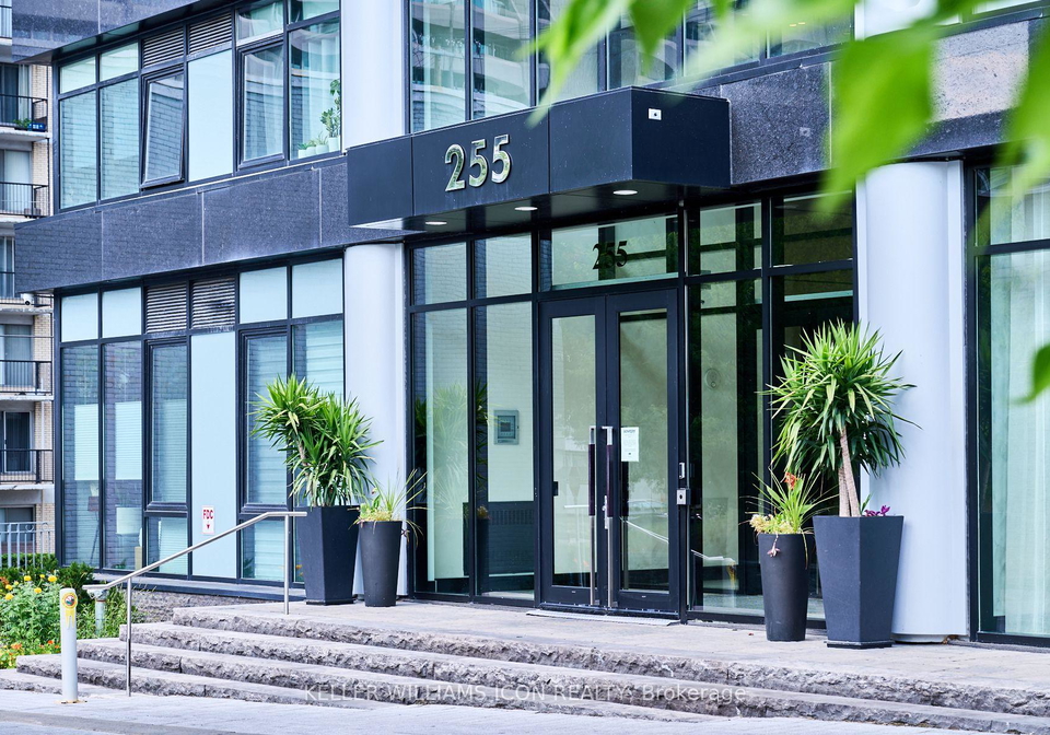 255-bay-street-ottawa-ontario-x12464070