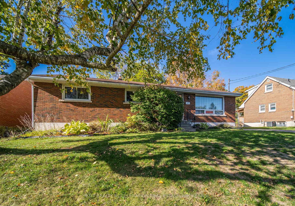 17-sunset-crescent-greater-napanee-ontario-x12464127