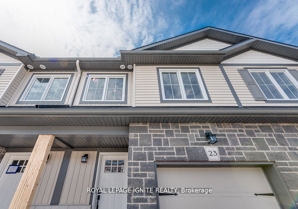 83-whitcomb-crescent-smiths-falls-ontario-x12464173