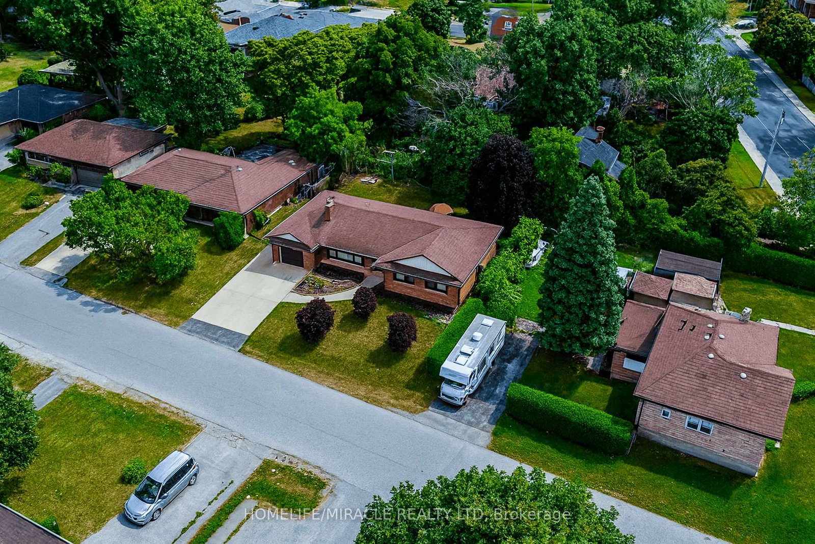 18-manor-place-hamilton-ontario-x12464597