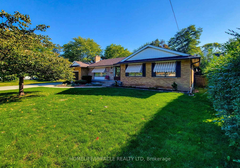 18-manor-place-hamilton-ontario-x12464597