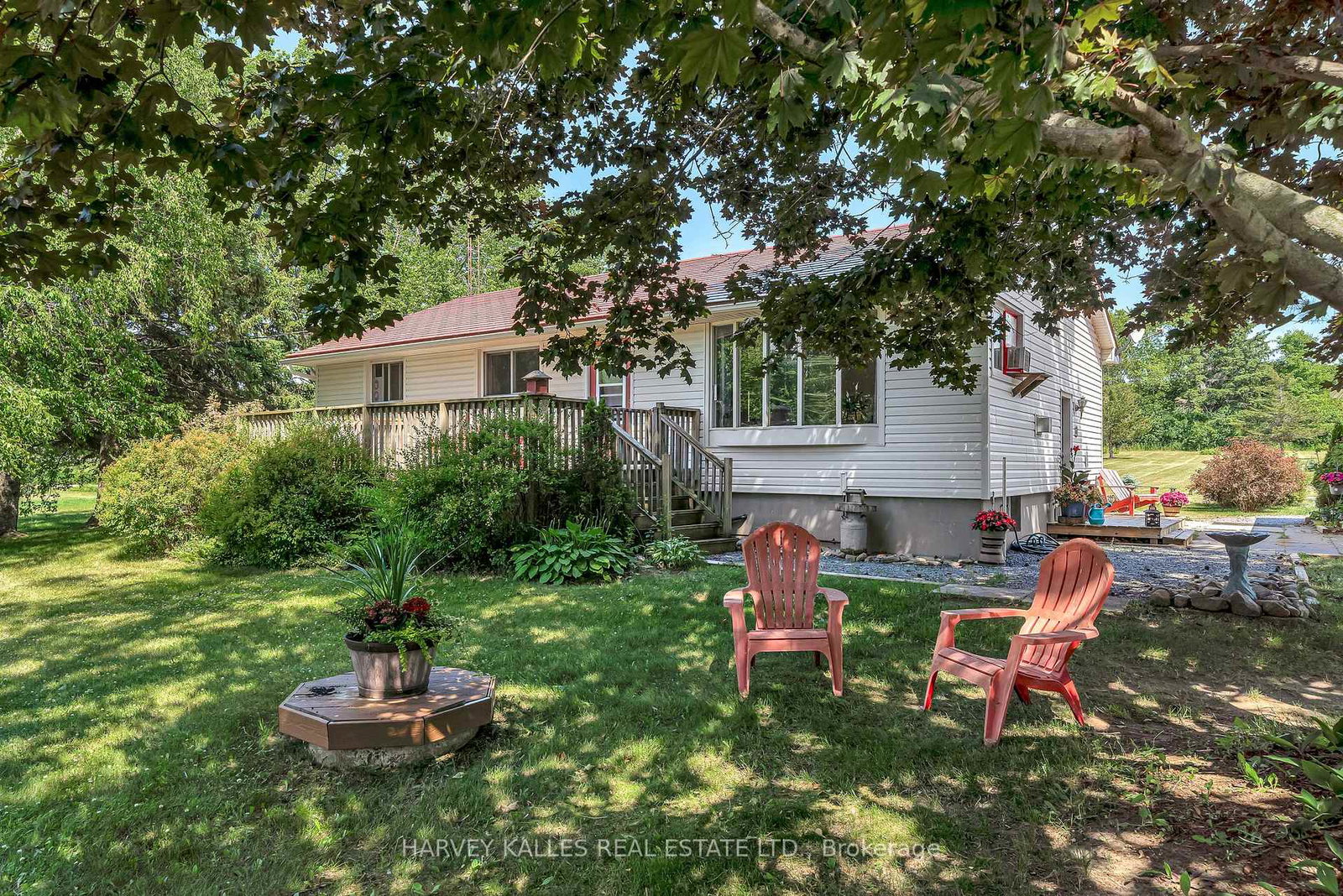 17-kleinsteuber-park-road-prince-edward-county-ontario-x12464617